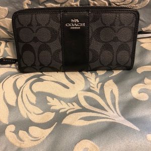 Coach accordion zip wallet. New with tags